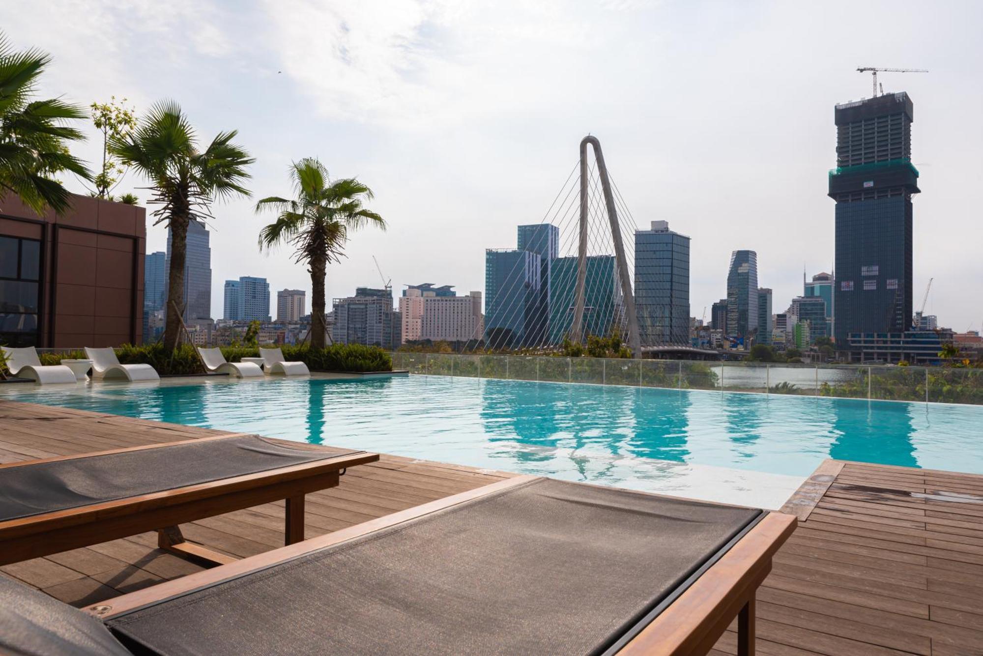 Metropole Thu Thiem- 2 Bedroom In The Center -river View & Luxury