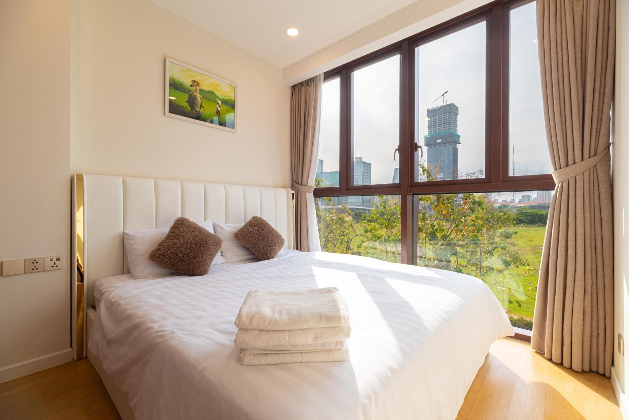 Metropole Thu Thiem- 2 Bedroom In The Center -river View & Luxury *